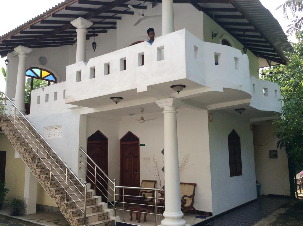 Tiny Royal Palace Unawatuna Exterior photo