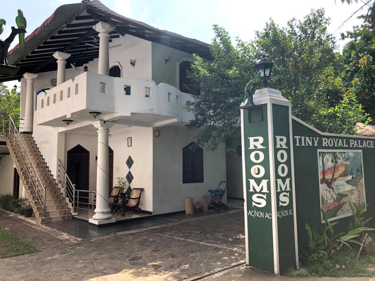 Tiny Royal Palace Unawatuna Exterior photo