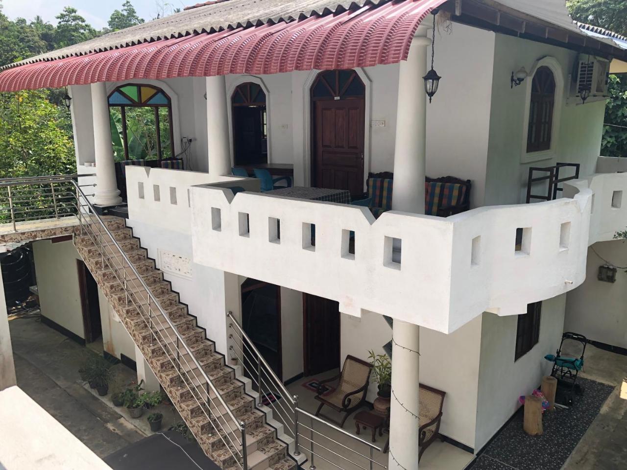 Tiny Royal Palace Unawatuna Exterior photo